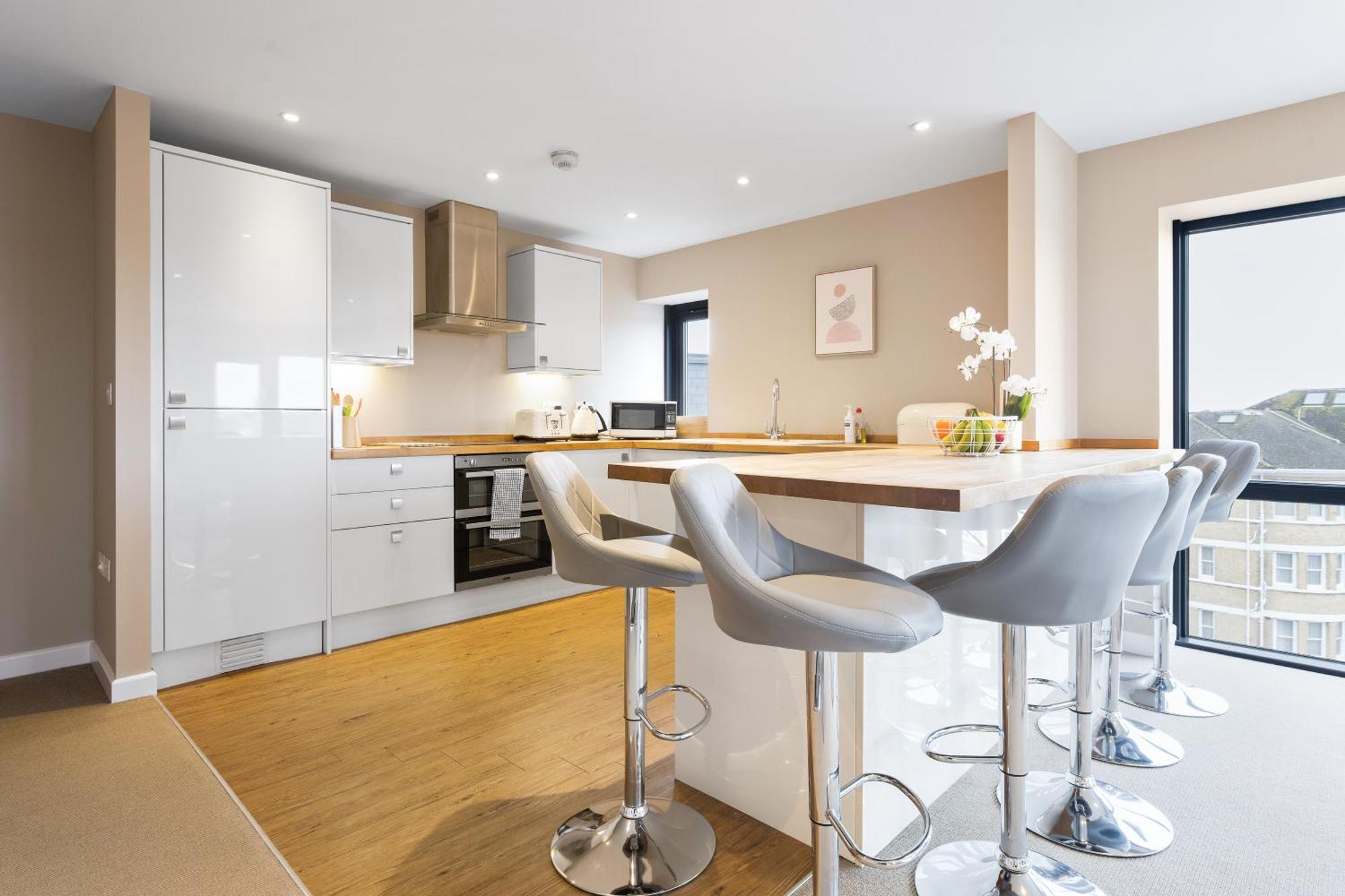 Westcliff Penthouse With Sea Views And Balcony Apartment Bournemouth Bagian luar foto