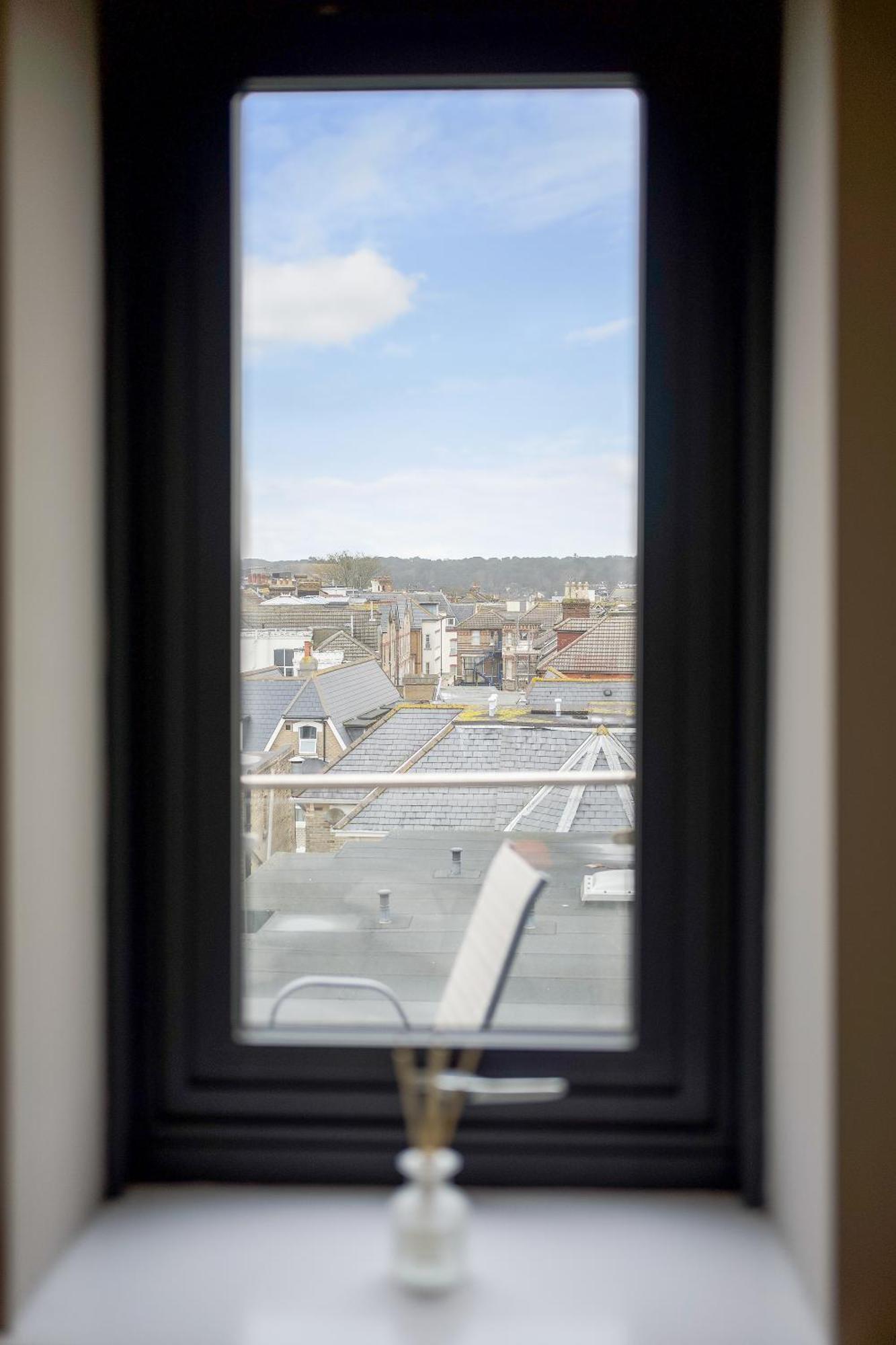 Westcliff Penthouse With Sea Views And Balcony Apartment Bournemouth Bagian luar foto
